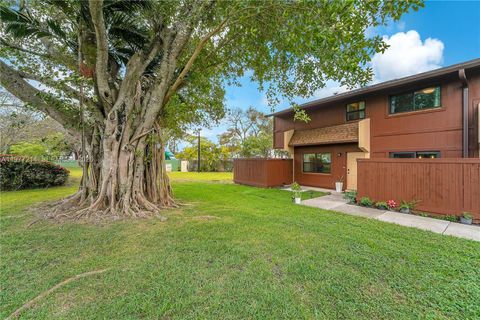 Tiny photo for 6639 SW 116th Pl #A-1, Miami, FL 33173 (MLS # A11977214)