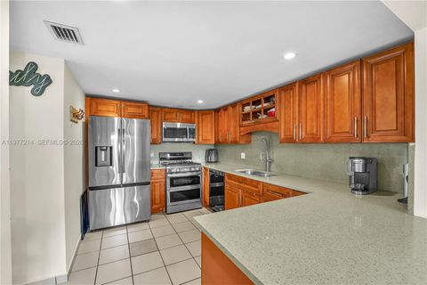 Tiny photo for 6639 SW 116th Pl #A-1, Miami, FL 33173 (MLS # A11977214)