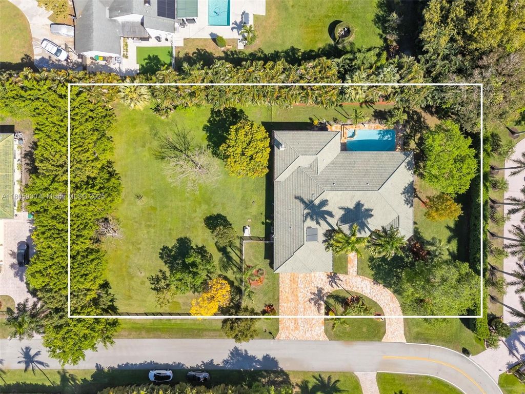 Photo of 1000 NW 120th Ave, Plantation, FL 33323 (MLS # A11805930)