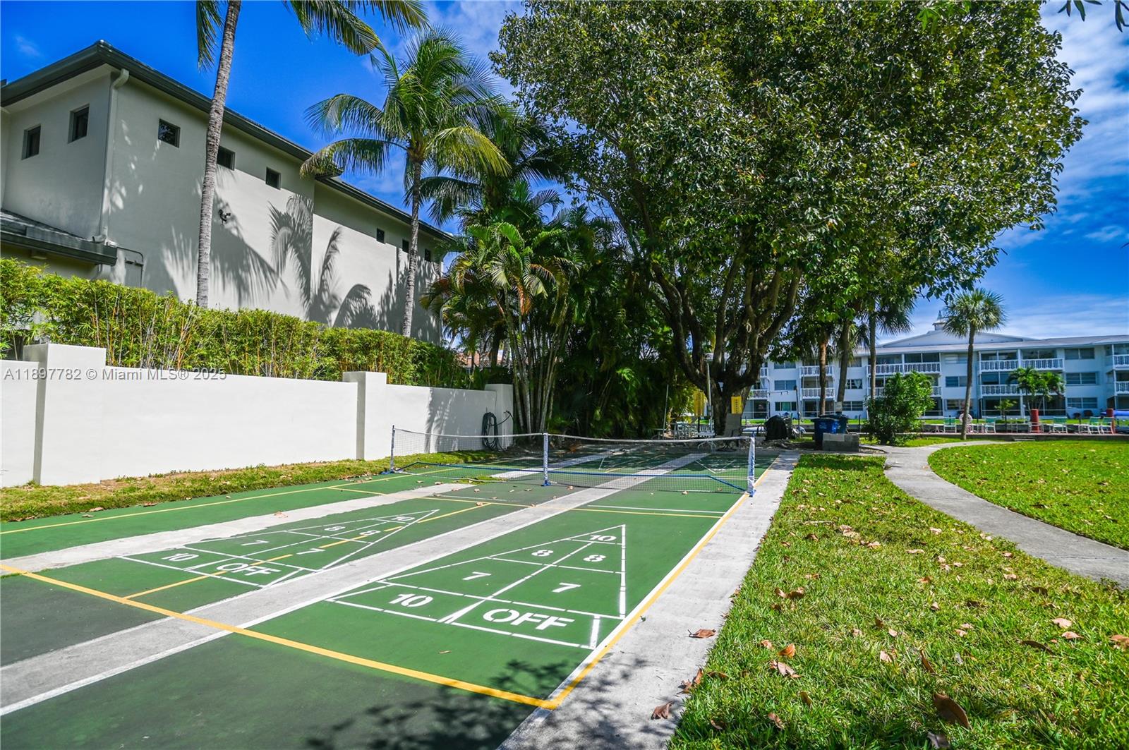 PARADISE VILLAS CONDO - Residential