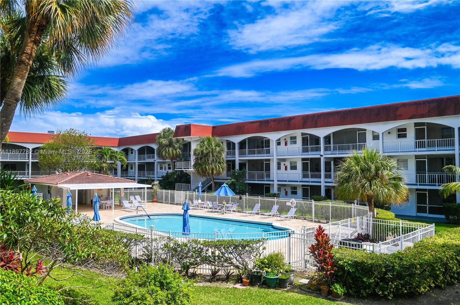 PARADISE VILLAS CONDO - Residential