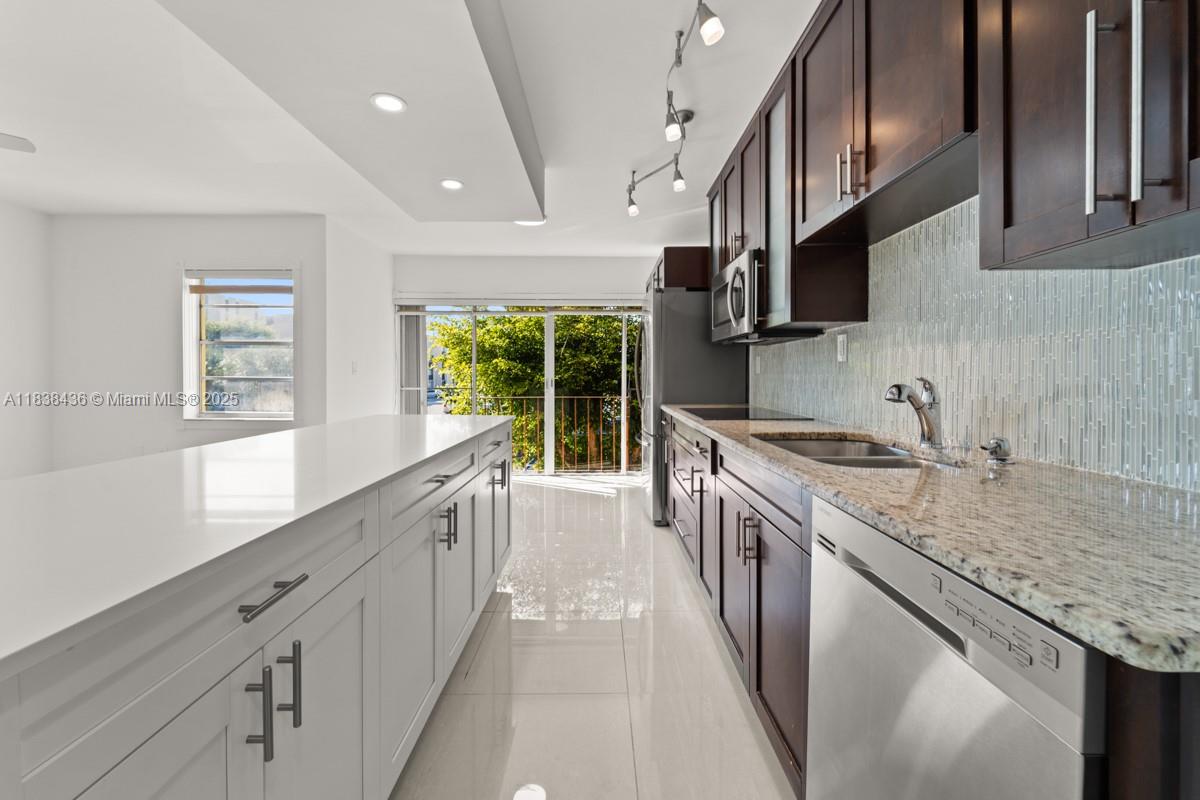 9370 W Flagler St 208B