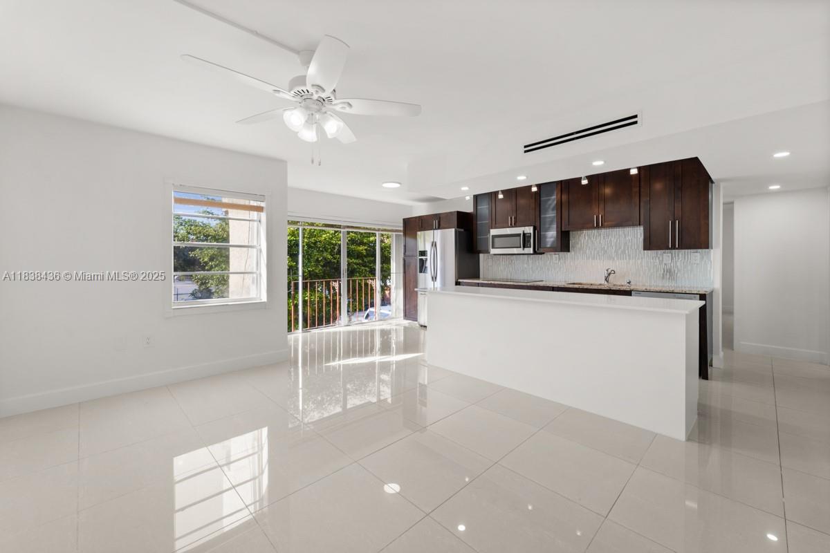 Beautifully Renovated 2 Bedroom Unit at the centrally located South Winds Condo Community. This corner unit features an updated Kitchen, Newer Appliances, Washer/Dryer in Unit, Community Pool and Amenities. Shops and restaurants within walking distance and just a short drive to Miami International Airport, Dolphin and International Malls, Doral City Place, FIU and More. Available for immediately occupancy and easy to show.