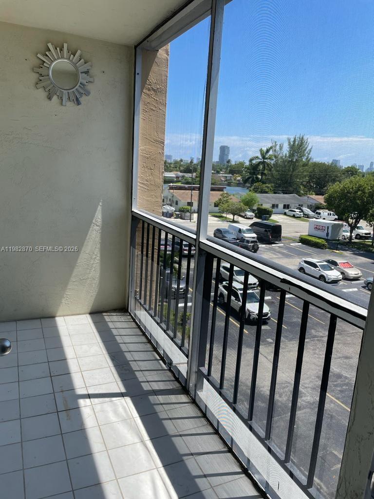 PARKSIDE TOWERS CONDO - Residential Lease