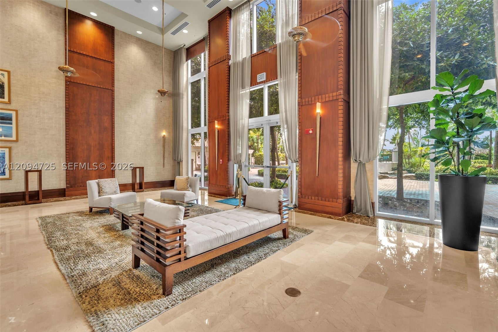 19501 W Country Club Dr 506