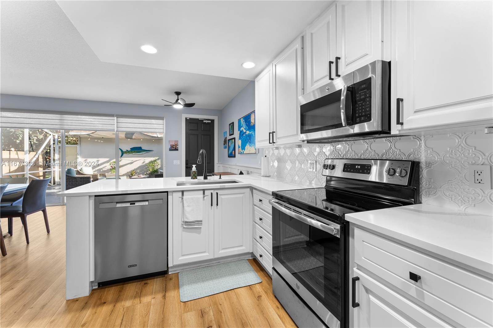 CAMBRIDGE AT ABACOA - Residential