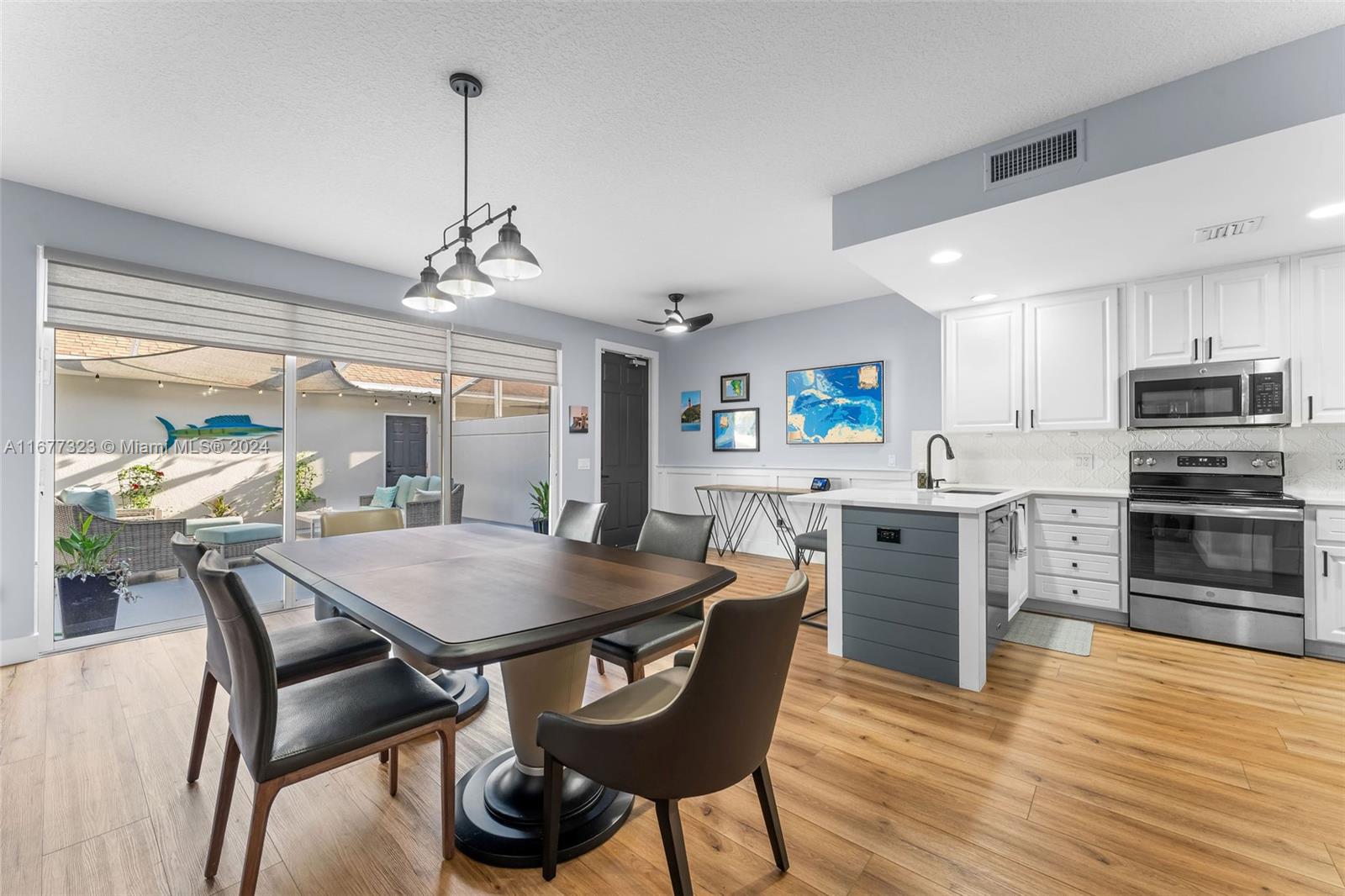 CAMBRIDGE AT ABACOA - Residential