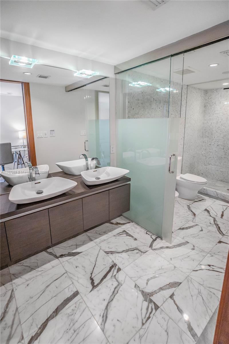 EPIC WEST CONDO - Residential Lease