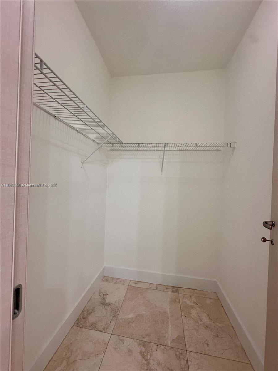 360 CONDO C - Residential Lease