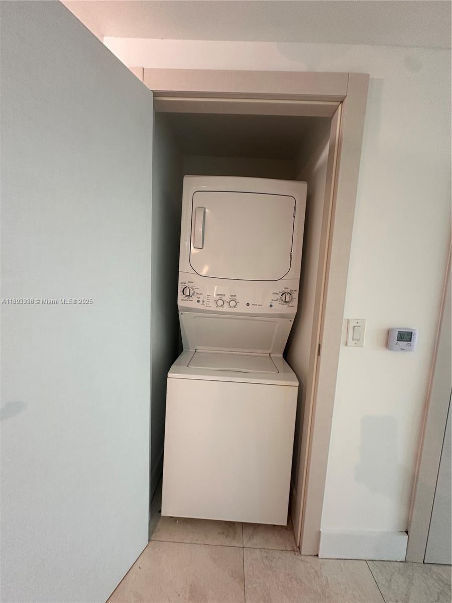 360 CONDO C - Residential Lease