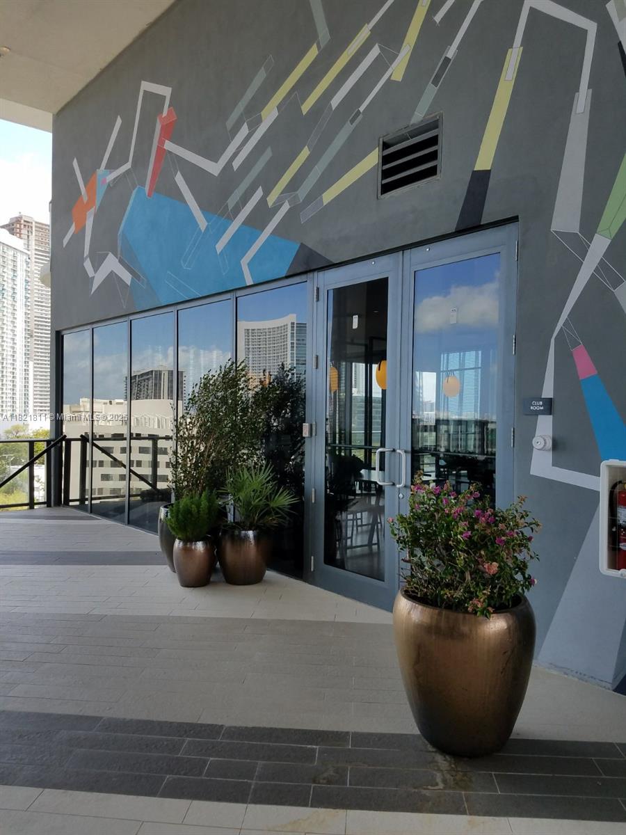 3401 NE 1st Ave 1410