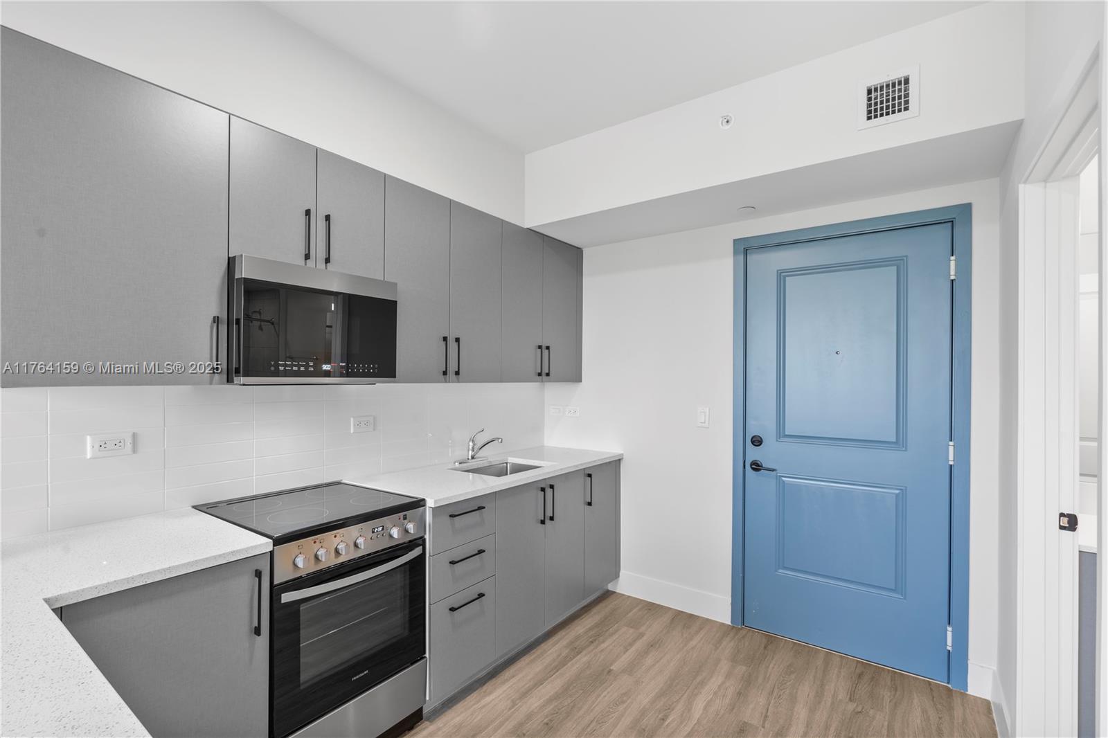 GRAND VIEW PARK - Residential Lease