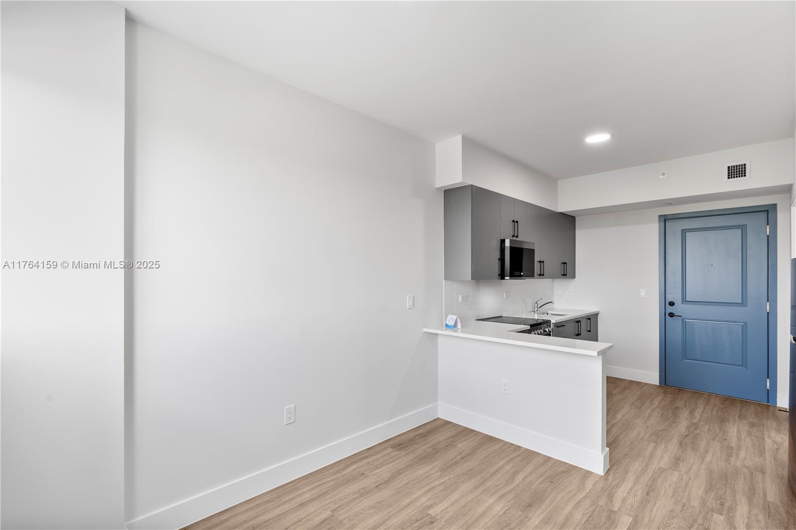 GRAND VIEW PARK - Residential Lease