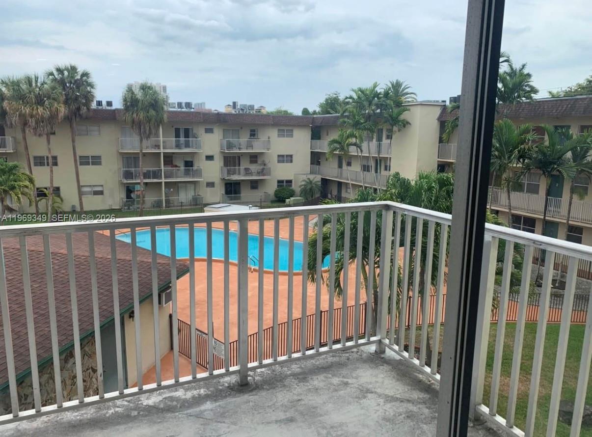 DADELAND PARK CONDO - Residential