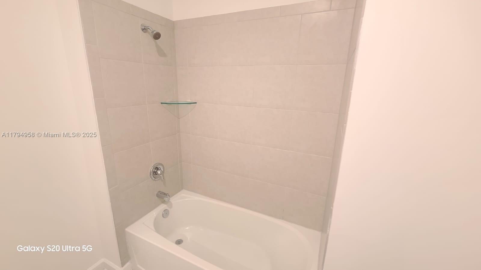 SUNSET PINES - Residential Lease