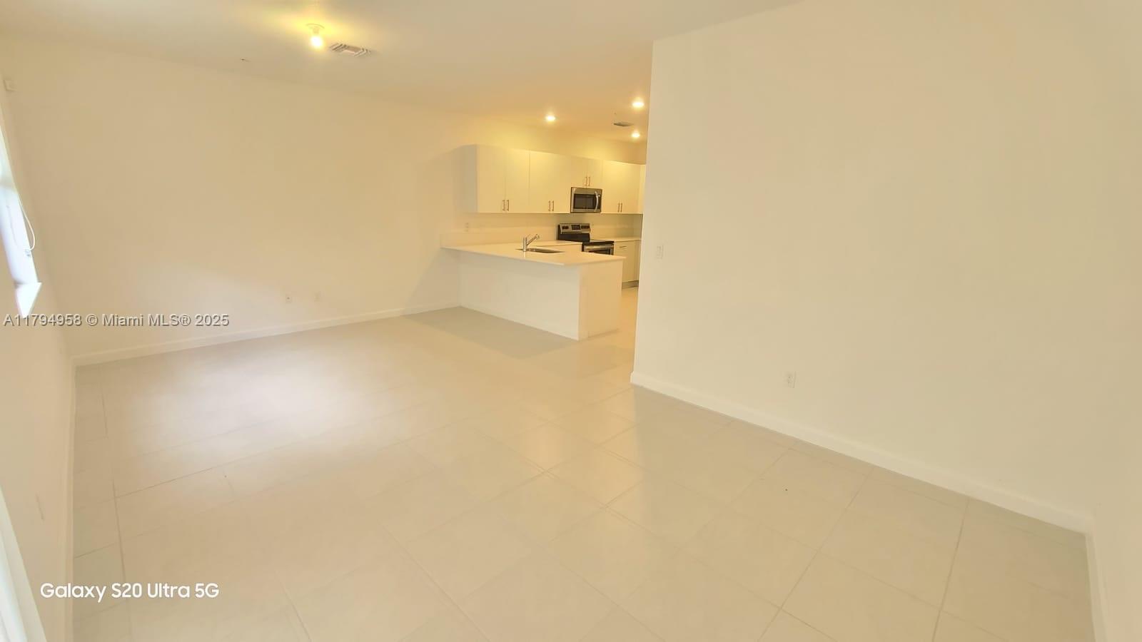 SUNSET PINES - Residential Lease