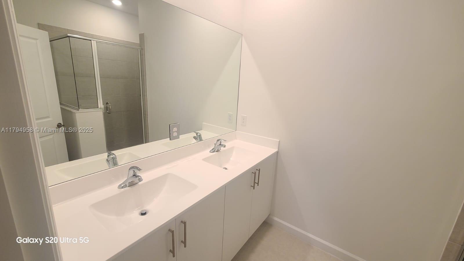 SUNSET PINES - Residential Lease