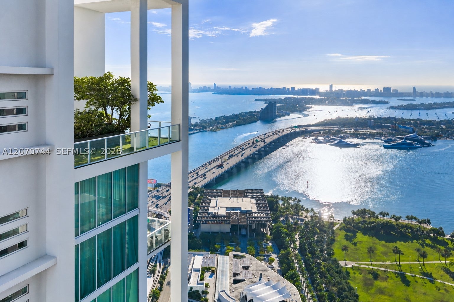 View photos, virtual tours, details... 1040 Biscayne Blvd 4602