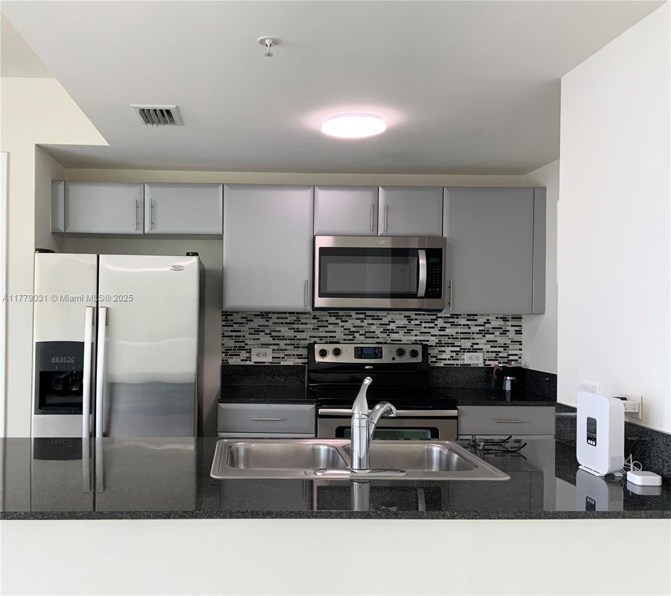 TERRAZAS RIVERPARK VILLAG - Residential