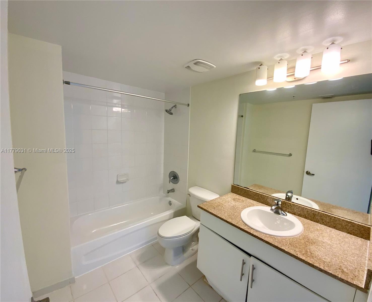 TERRAZAS RIVERPARK VILLAG - Residential