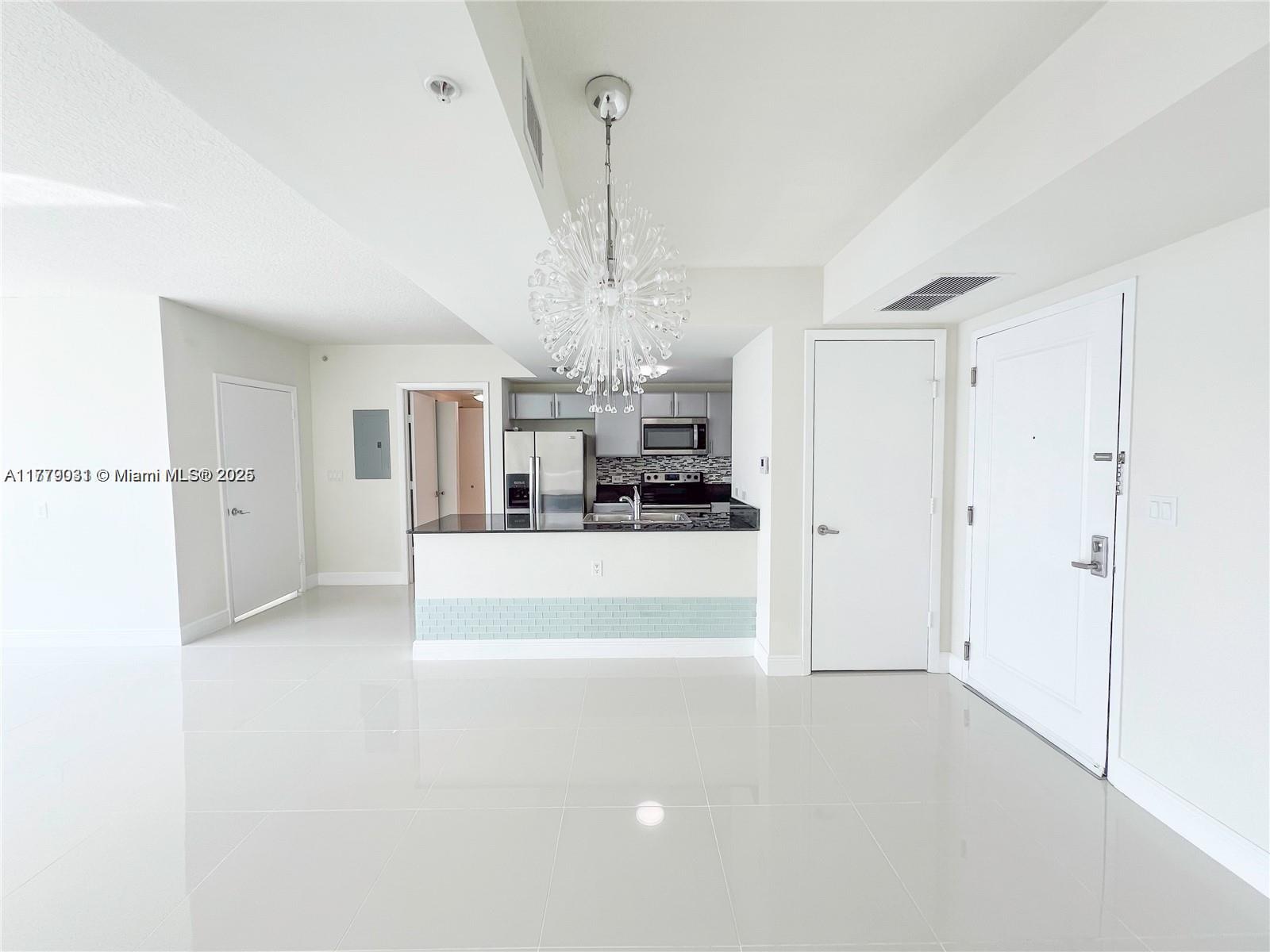 TERRAZAS RIVERPARK VILLAG - Residential