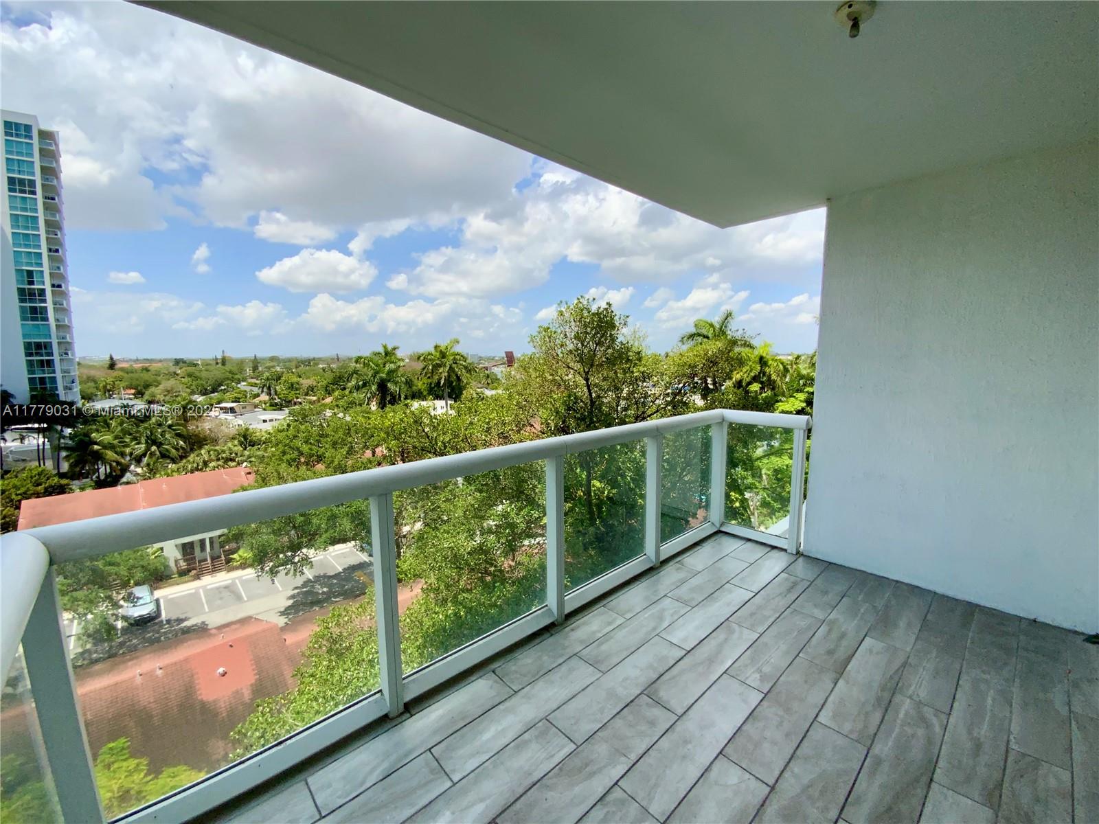 TERRAZAS RIVERPARK VILLAG - Residential