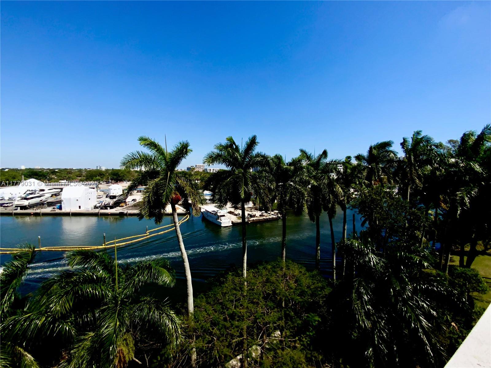 TERRAZAS RIVERPARK VILLAG - Residential