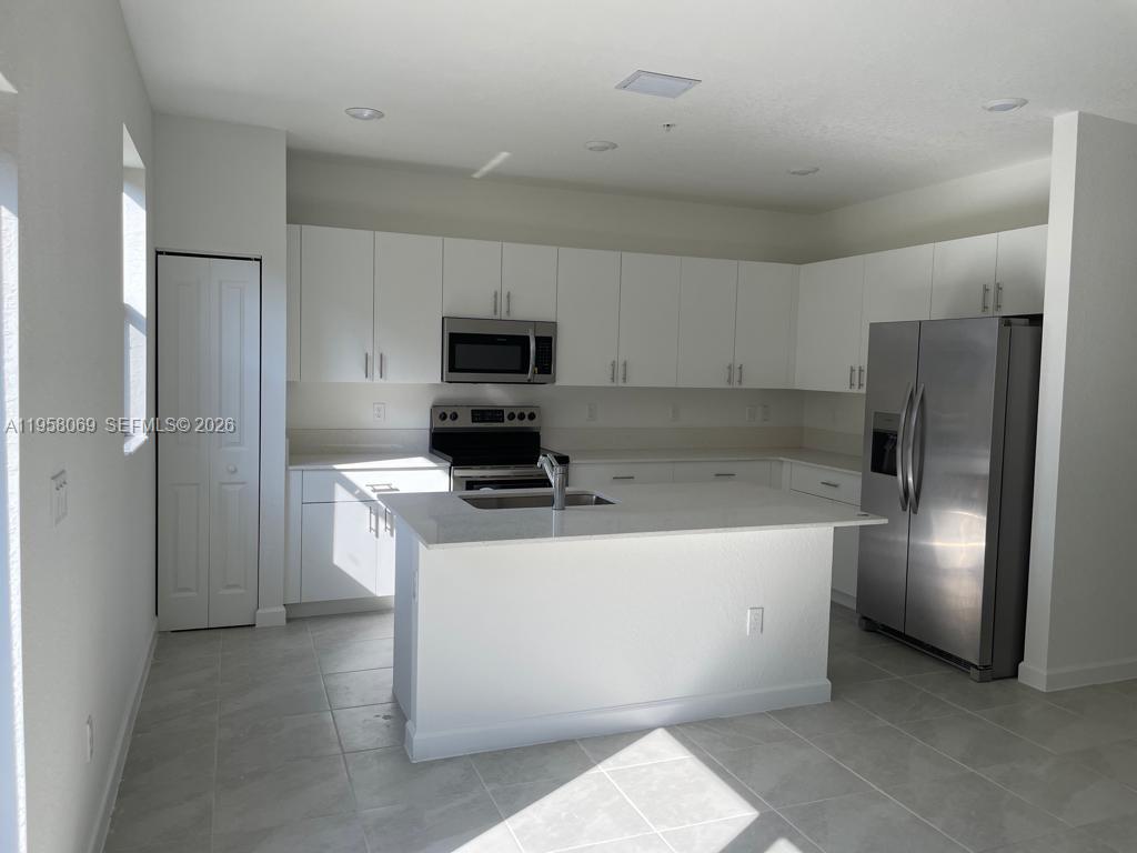 Sunset Pines - Residential Lease