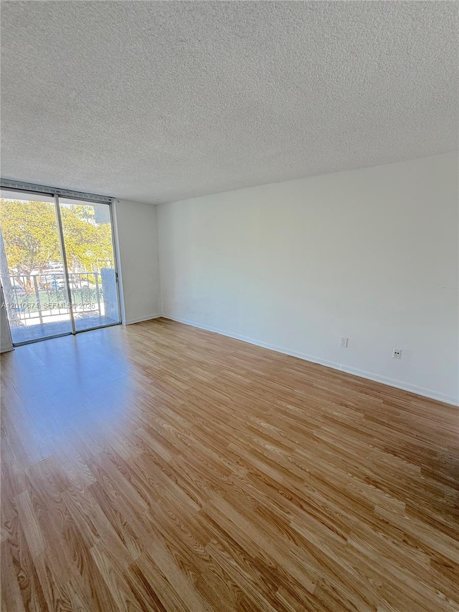 MONTECARLO CONDO - Residential
