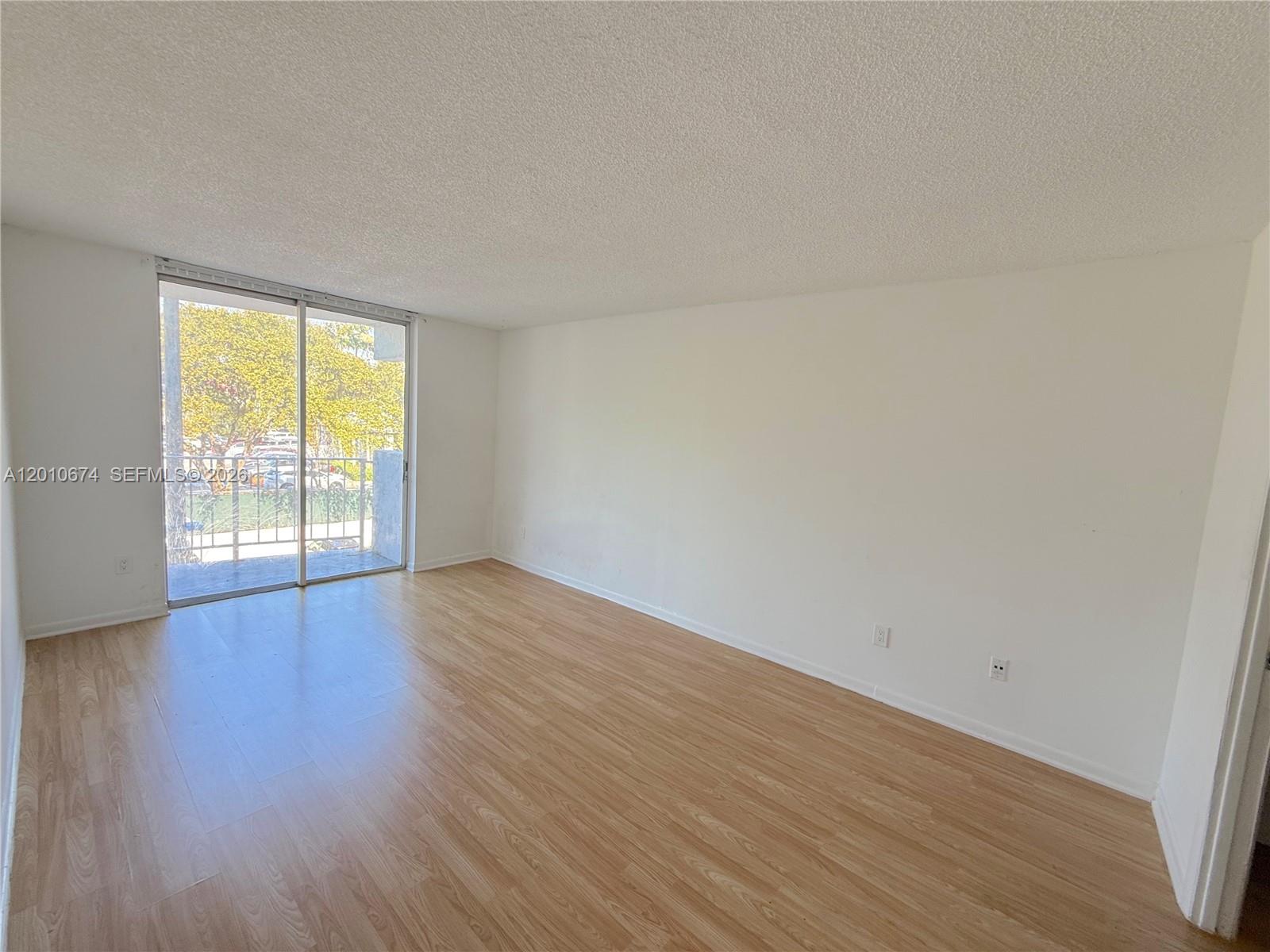 MONTECARLO CONDO - Residential