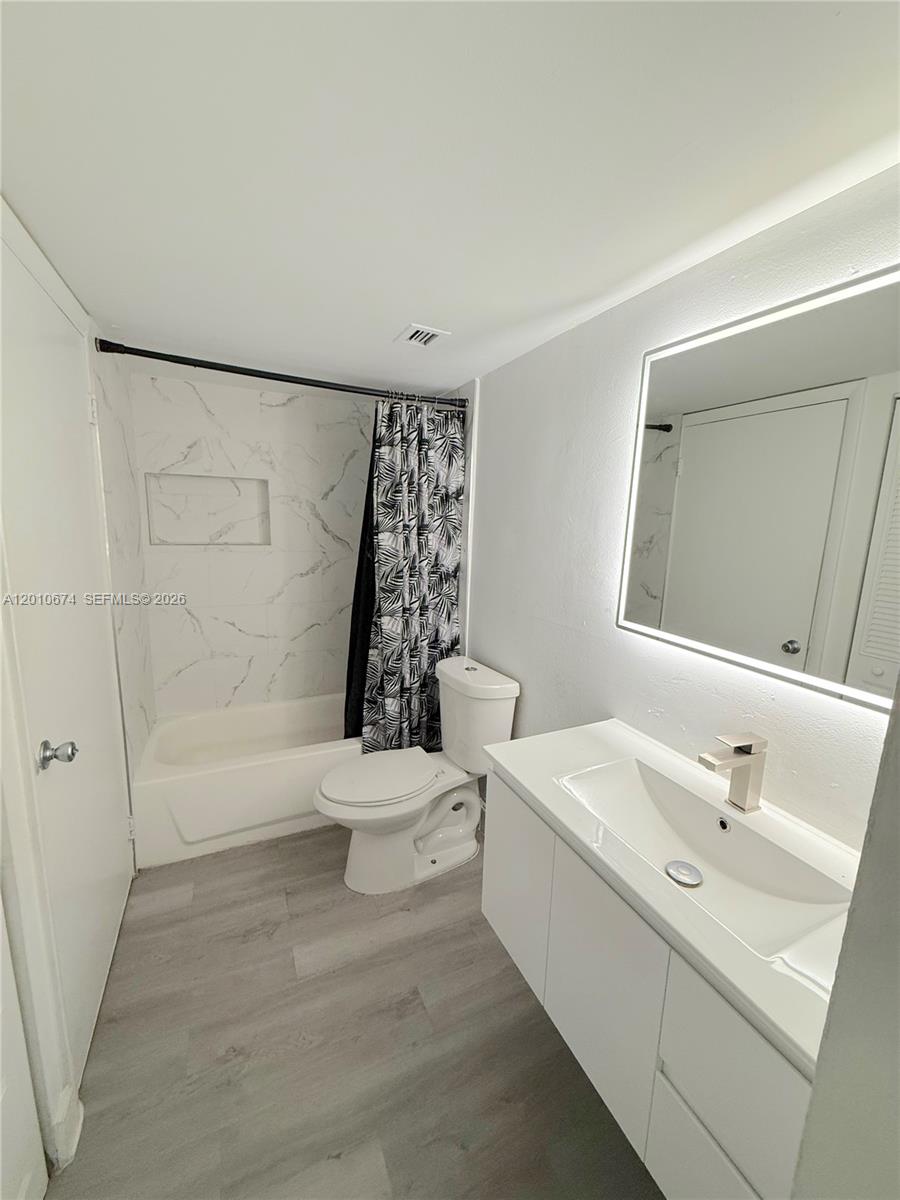 MONTECARLO CONDO - Residential
