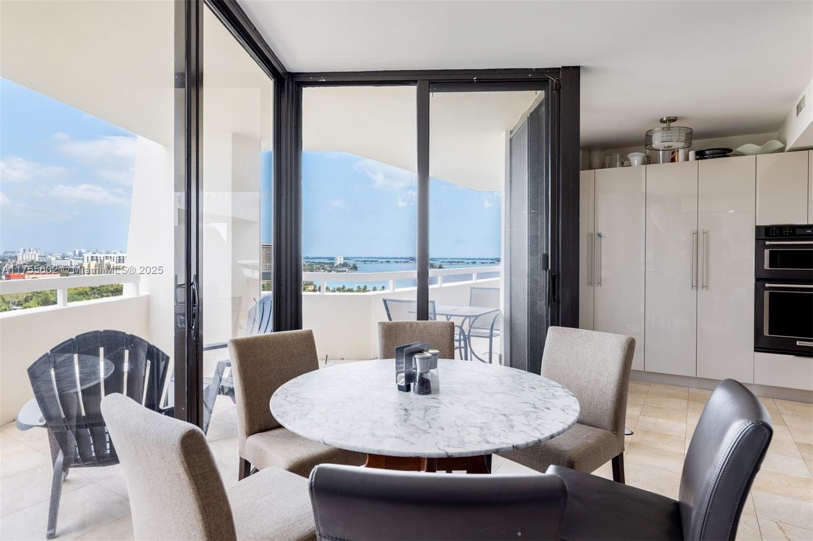 TOWERS OF QUAYSIDE CONDO - Residential
