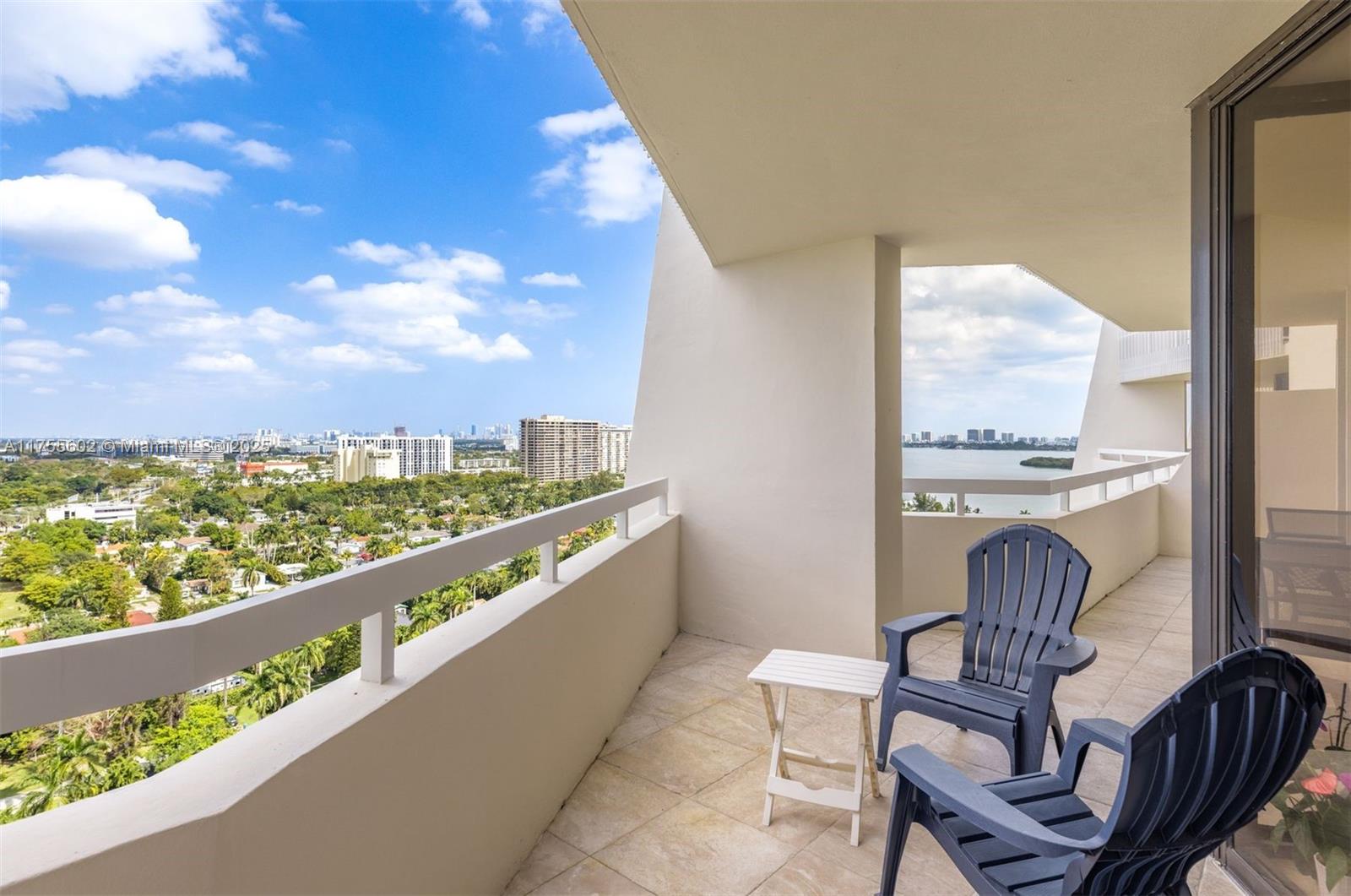 TOWERS OF QUAYSIDE CONDO - Residential