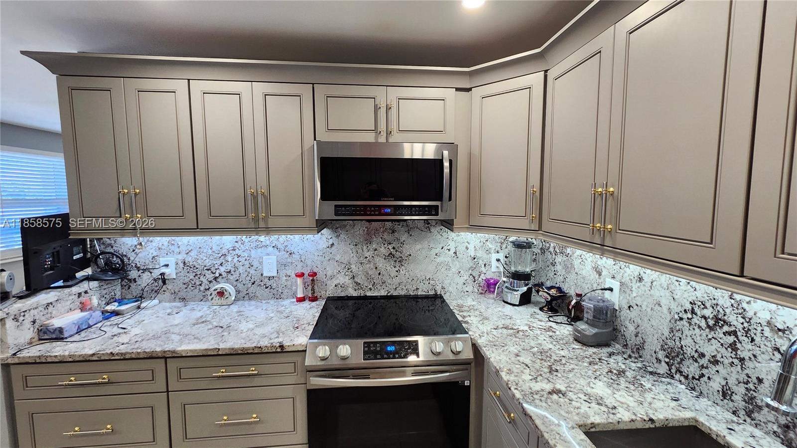 LYNDHURST K CONDO - Residential