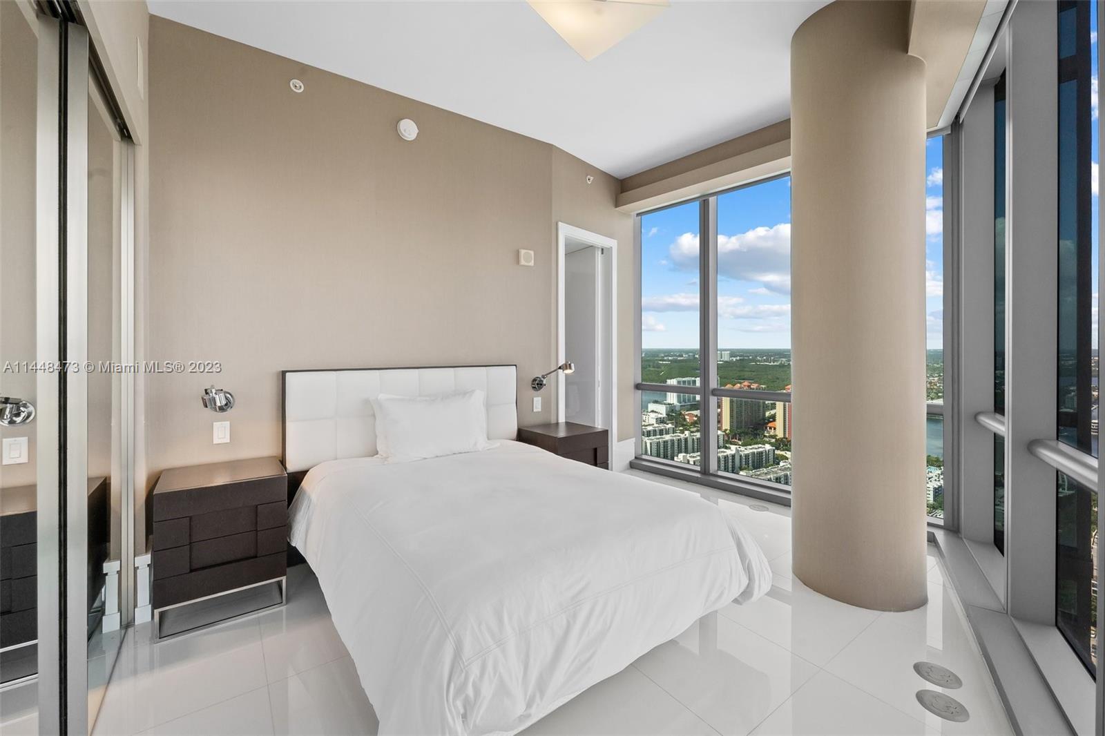 JADE OCEAN CONDO - Residential