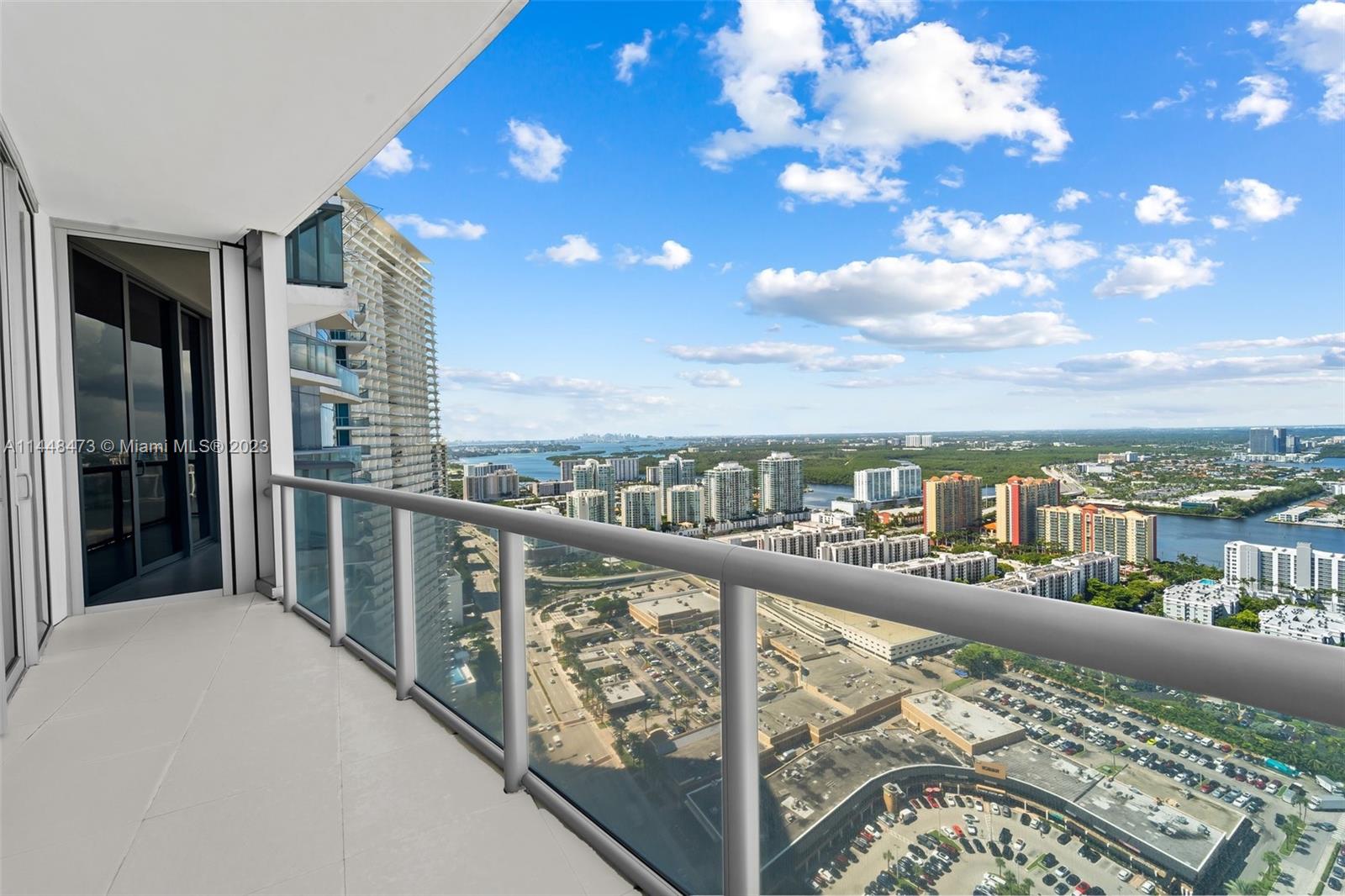 JADE OCEAN CONDO - Residential