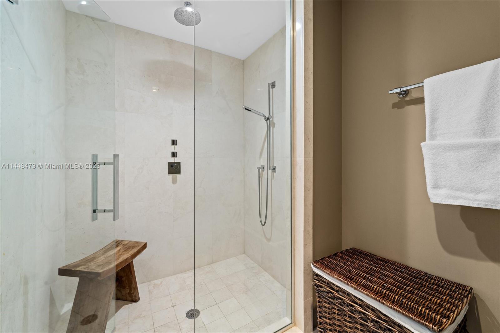 JADE OCEAN CONDO - Residential