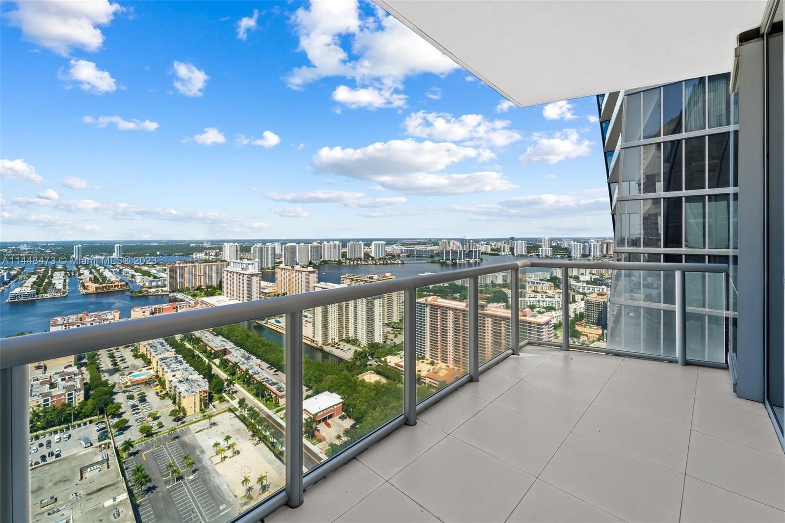 JADE OCEAN CONDO - Residential