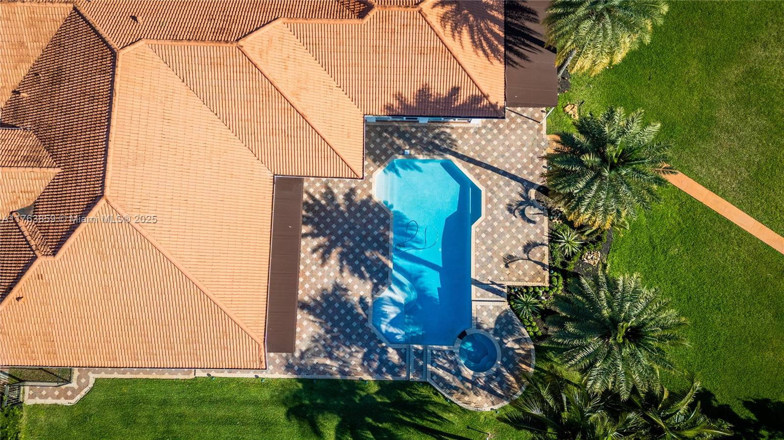 PLANTATION OAKS EAST - Residential