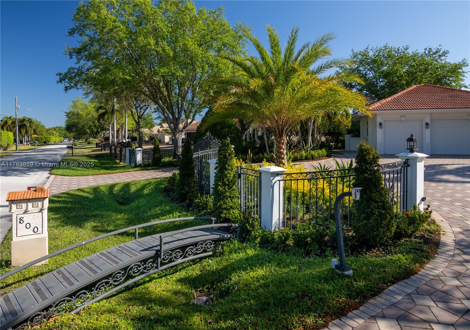 800 NW 115th Ave