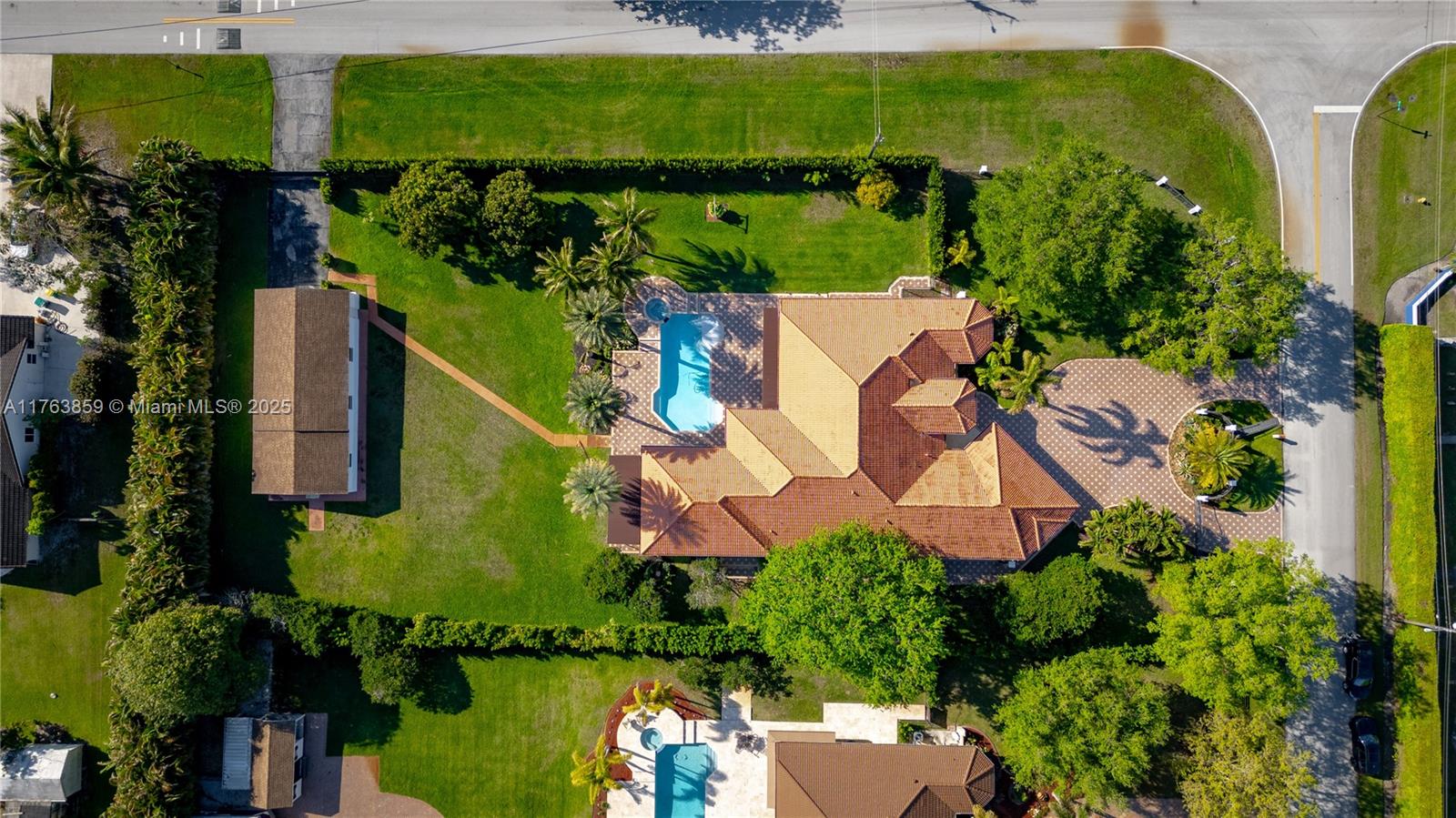 PLANTATION OAKS EAST - Residential