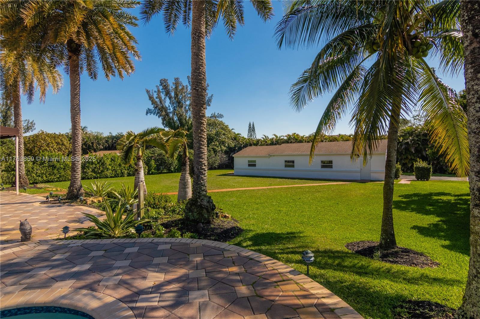 PLANTATION OAKS EAST - Residential