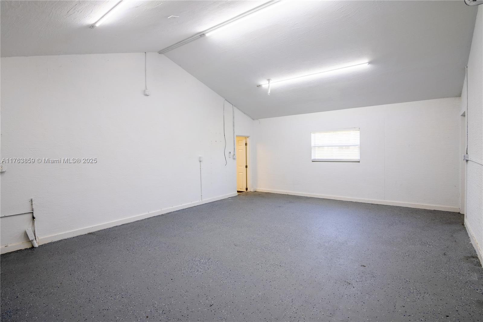 PLANTATION OAKS EAST - Residential