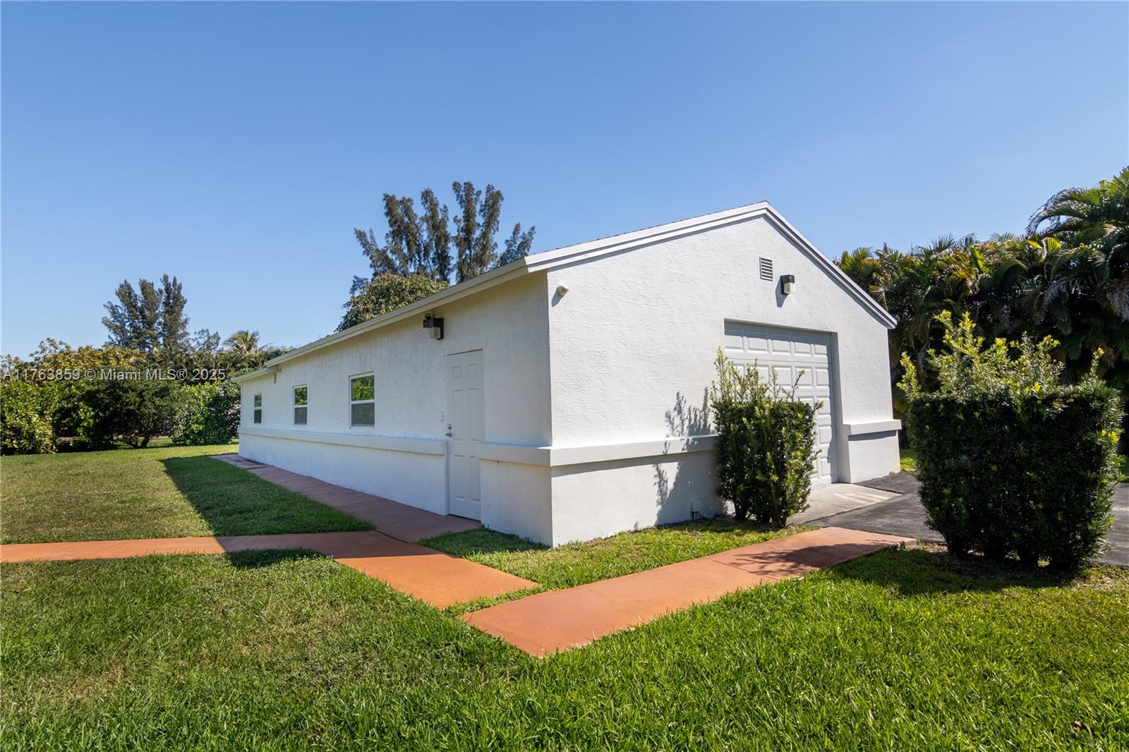 PLANTATION OAKS EAST - Residential