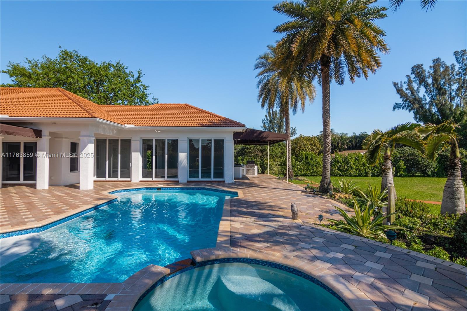 PLANTATION OAKS EAST - Residential