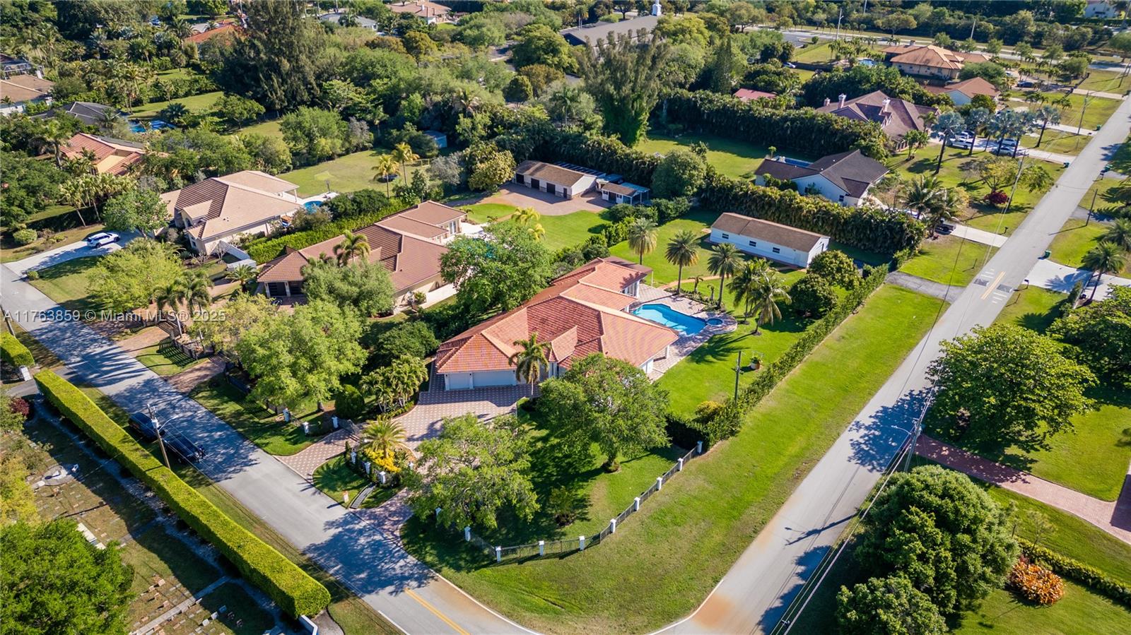 PLANTATION OAKS EAST - Residential