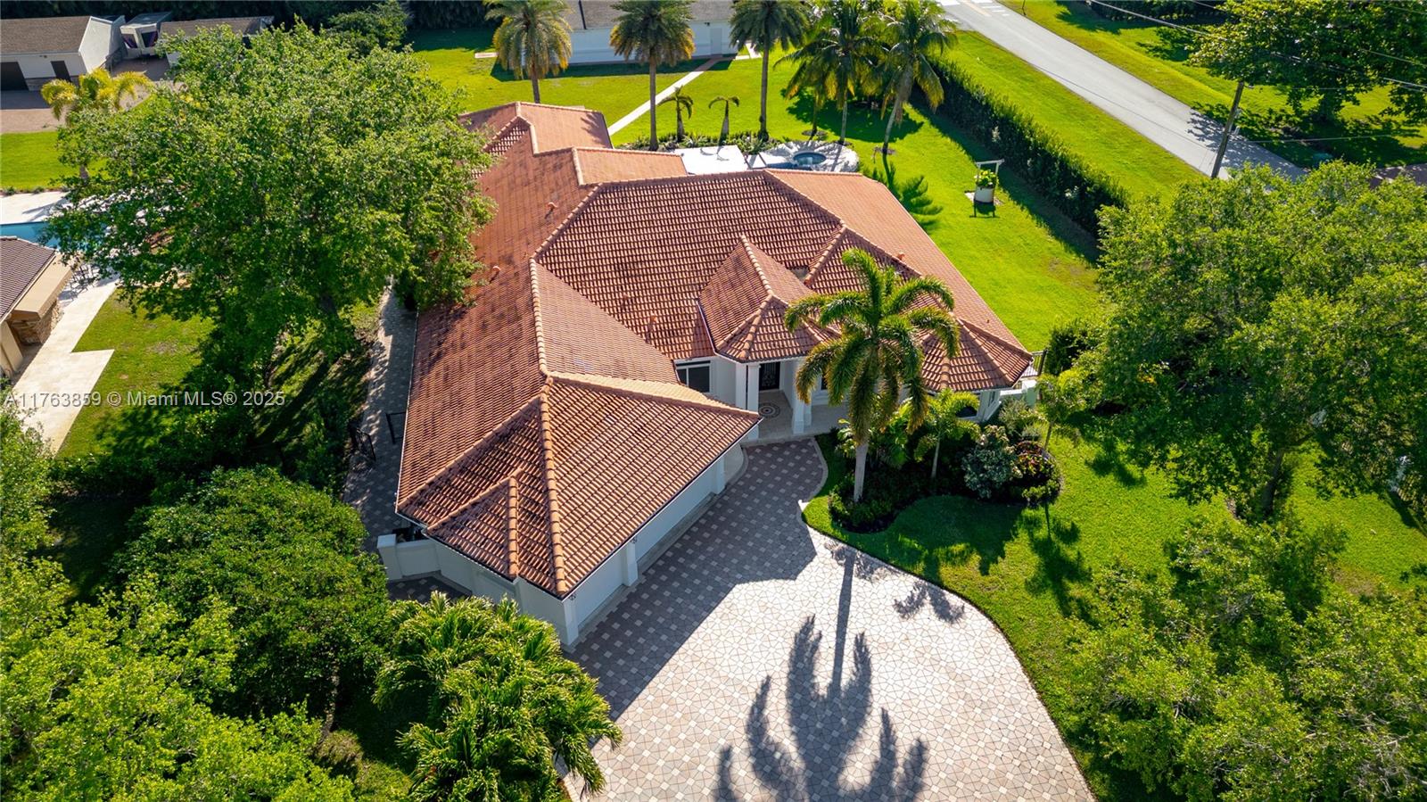 PLANTATION OAKS EAST - Residential