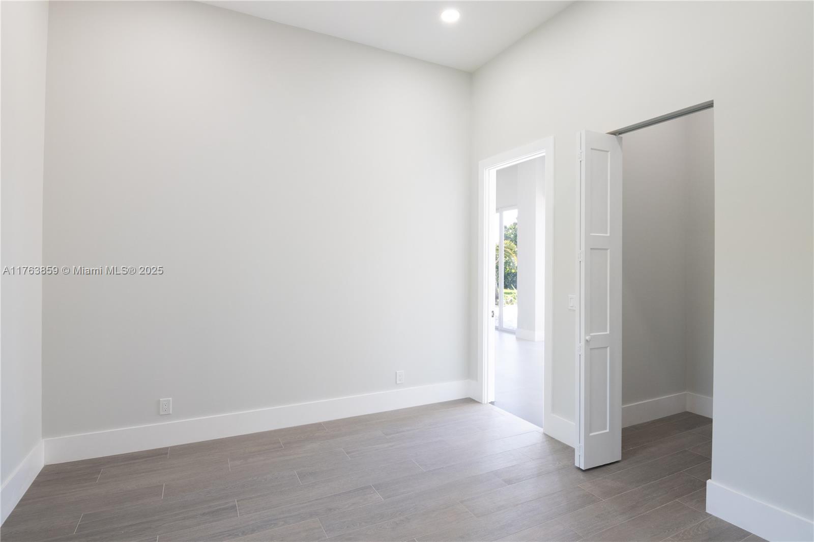 PLANTATION OAKS EAST - Residential