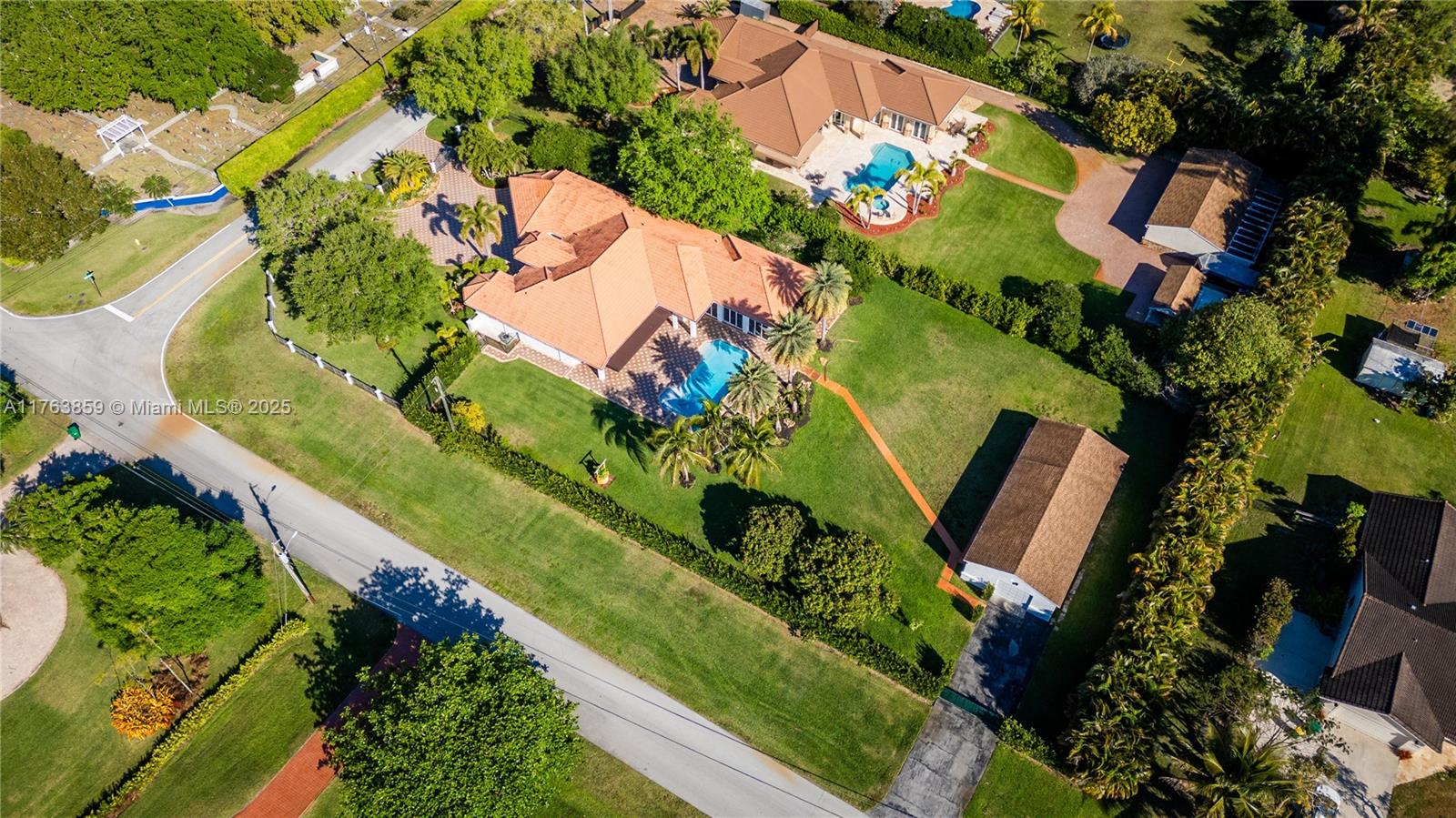 PLANTATION OAKS EAST - Residential