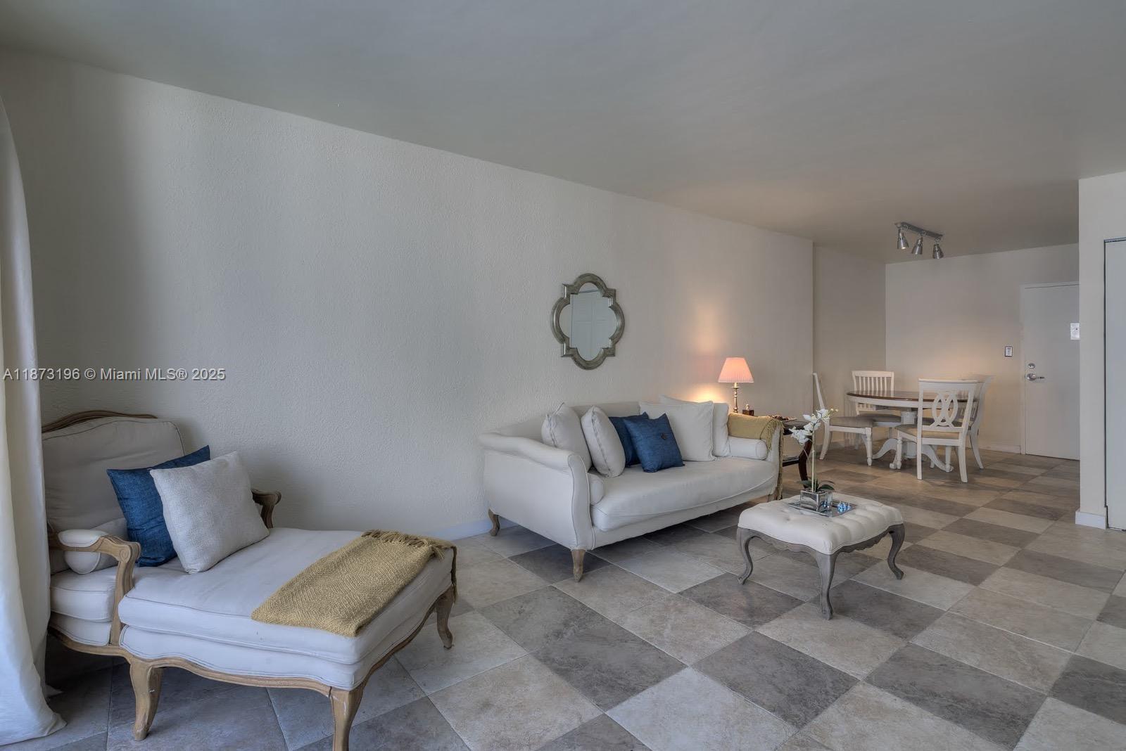 MIRADOR 1200 CONDO - Residential